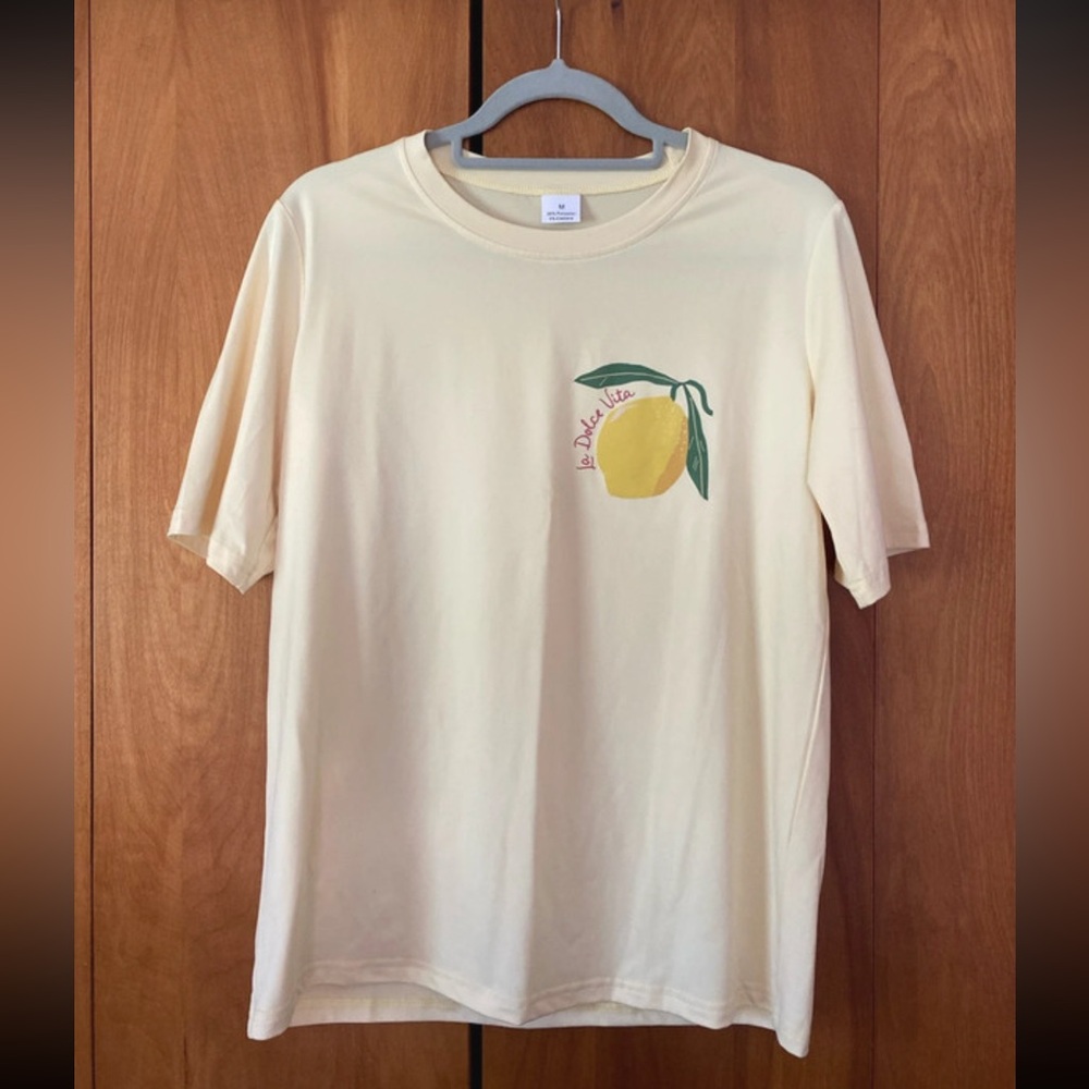 Graphic tee
